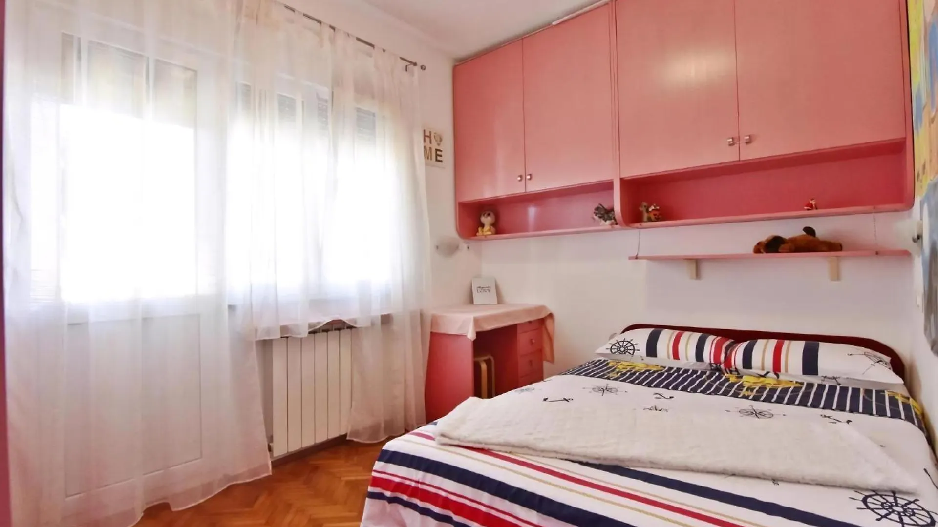 Grosse Wohnung In Umag Mit Grosser Terrasse Hırvatistan